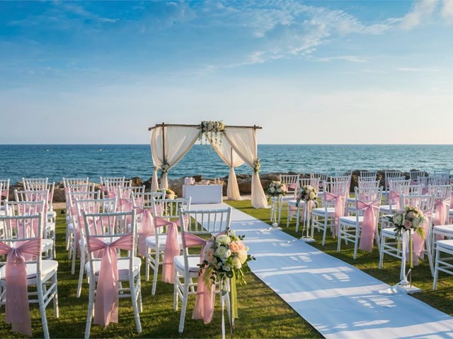Bodas de ensueño frente al mar: guía paso a paso para organizar su boda en Bueu