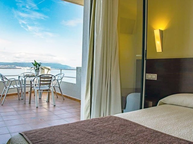 ¡Comience el año alojándose en nuestro hotel con vistas a la ría de Pontevedra!