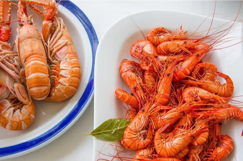 Pruebe los mejores pescados y mariscos en Restaurante Loureiro