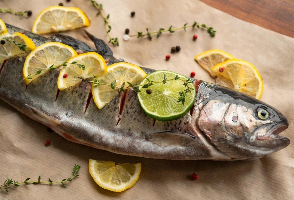 ¿Qué pescados de temporada puedes encontrar en nuestra carta?