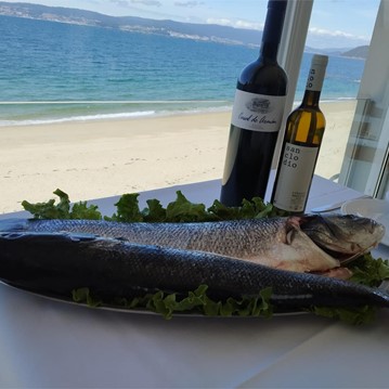 Reserve su mesa para comer los mejores mariscos y pescados en Bueu