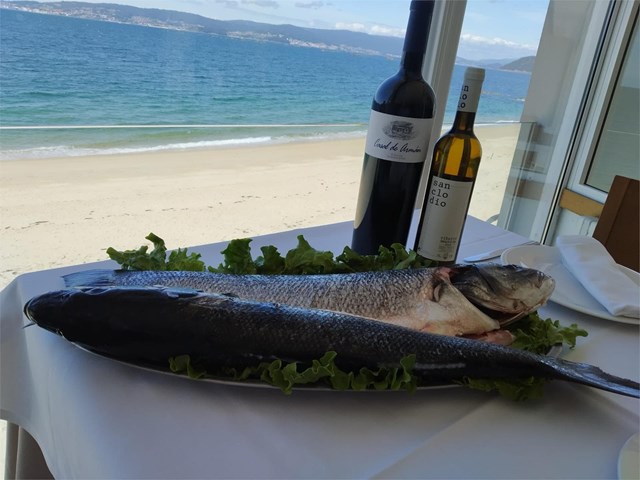 Reserve su mesa para comer los mejores mariscos y pescados en Bueu