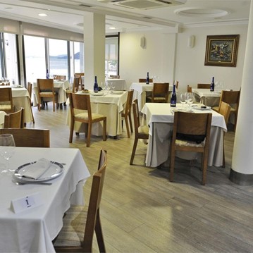 Reserve su mesa para la cena de Navidad de su empresa
